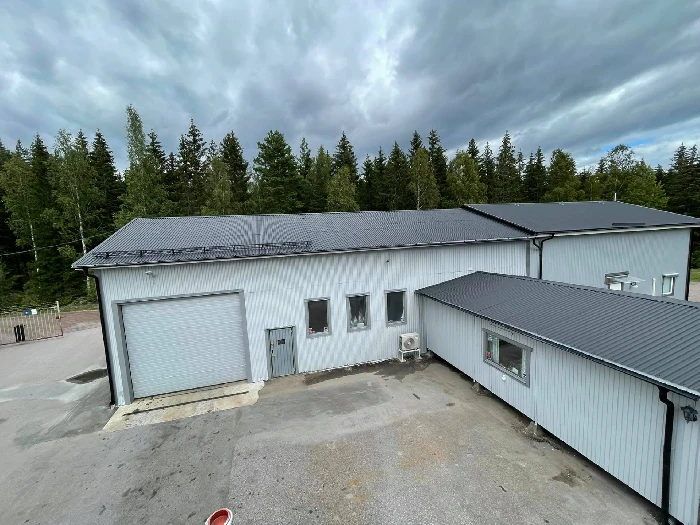 Takmålning av plåttak med specialfärg